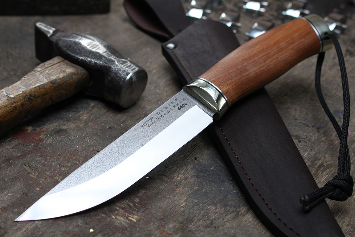 Нож "Тайман" кованая 95х18, нейзильбер, кавказский орех.